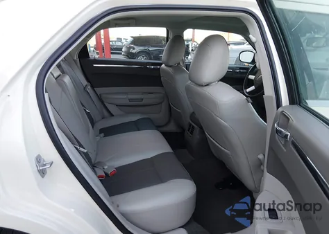 2008 Chrysler 300 Touring z USA, uszkodzony, nr VIN 2C3LA53G28H223801